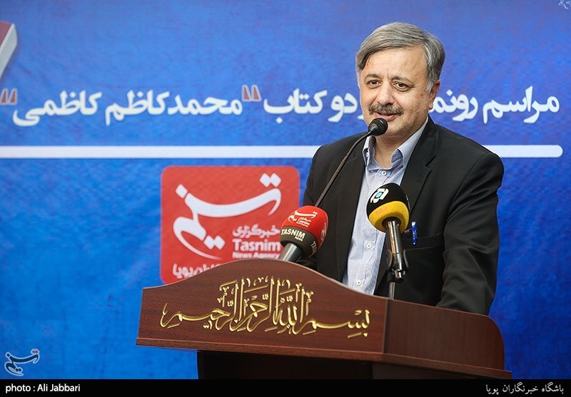 نگرانم که زبان فارسی روزی زبان اول ایران و افغانستان نباشد