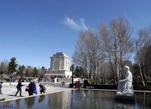 فردوسی و زبان فارسی دو روی یک سکه‌اند