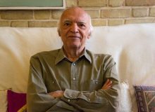 نجف دریابندری در کنار همسرش در کرج به خاک سپرده می‌شود
