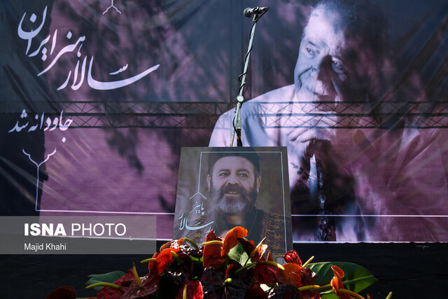 گزارشی از مراسم خاکسپاری محمد علی کشاورز+عکس