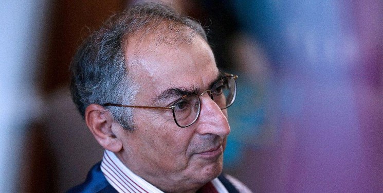 زیباکلام: استعفای روحانی انحرافی و آدرس غلط دادن است