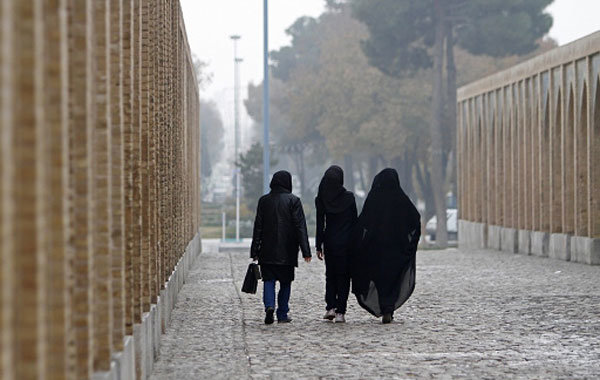 انتخاب لباس چقدر از عمر زنان را هدر می‌دهد؟