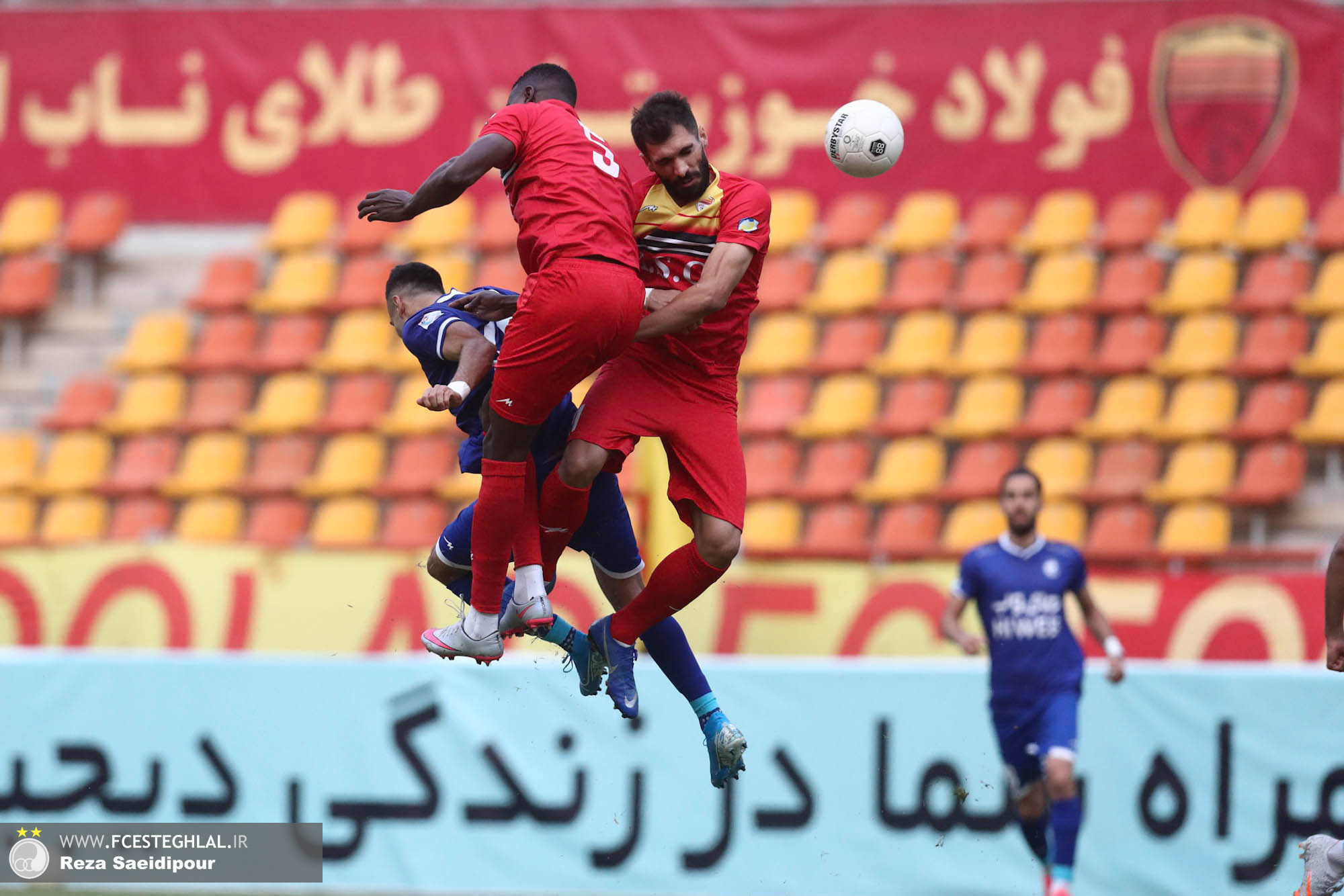 خودزنی استقلال!