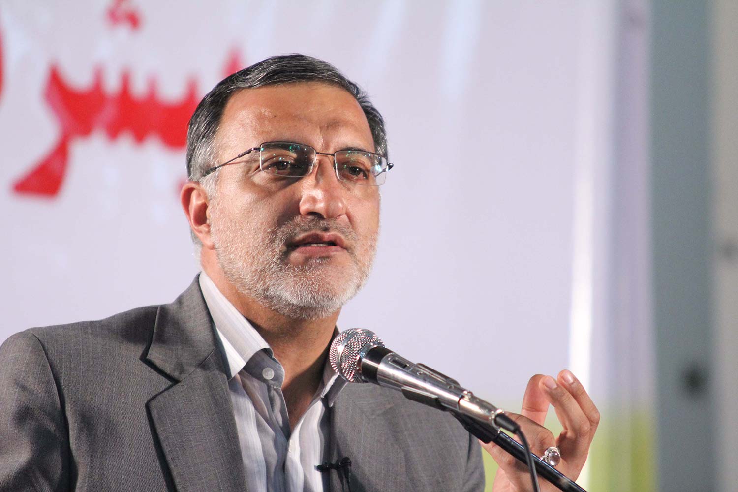 زاکانی :نمی‌گذاریم پولی در جیب مردم بگذارند و ۱۰برابرش را بردارند/دوران «به‌به و چه‌چه» گذشته!