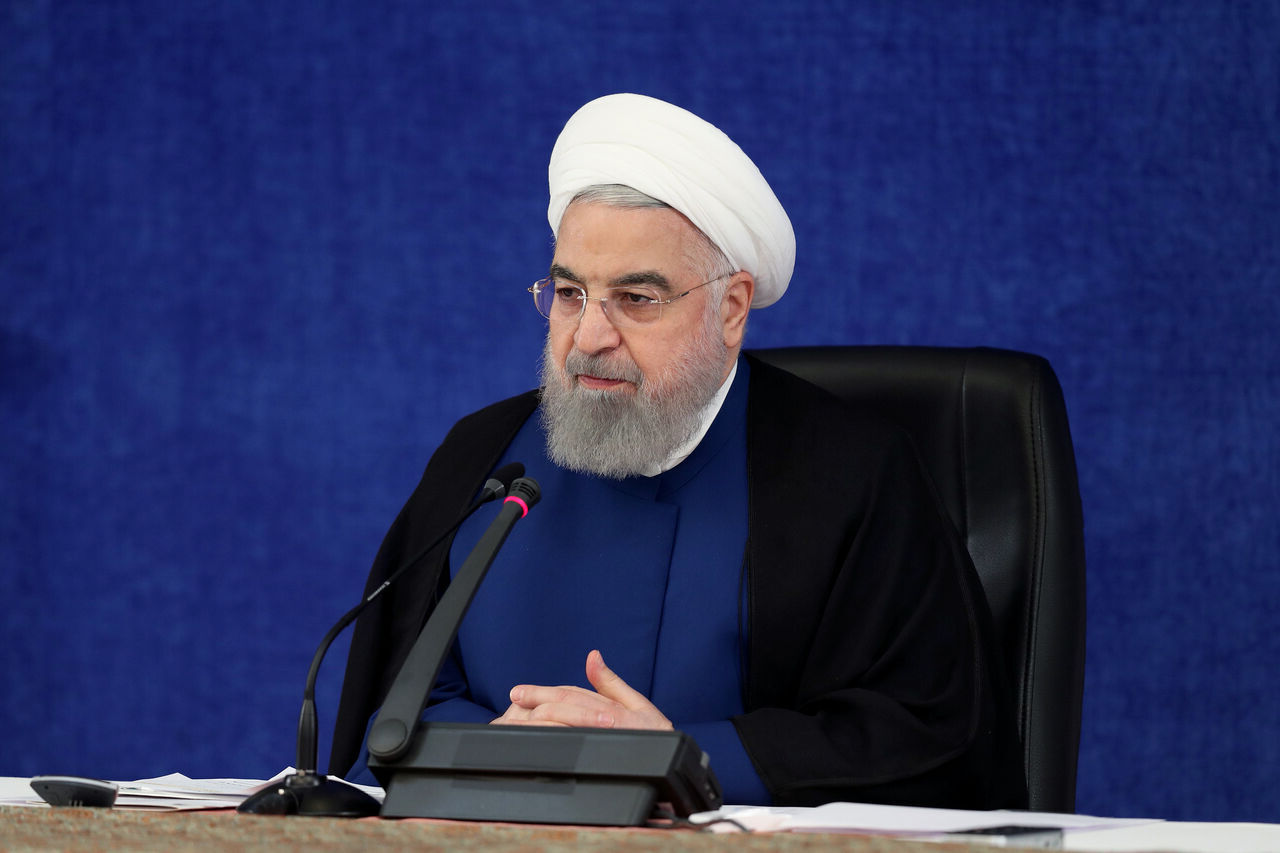 روحانی:‌ دولت در سخت‌ترین شرایط بار مسئولیت اداره کشور را بر دوش گرفت