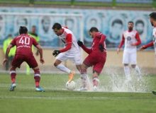 فوتبال در استخر با آهنگ کارتون “پت و مت”
