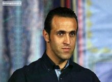 علي كريمي ائتلاف را بهم زد؛ اداره فوتبال اهليت مي خواهد!