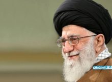 انقلاب نشان «نقش‌آفرینی در مسائل اساسی» را بر سینه جوانان کشور نشاند