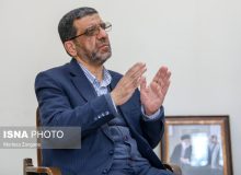 ضرغامی: رییس جمهور آینده زیر میز ساختارهای ناکارآمد بزند