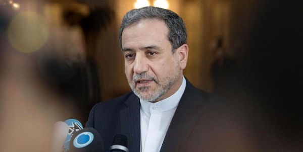عراقچی: آمریکا اکنون باید تصمیمات سخت خود را بگیرد