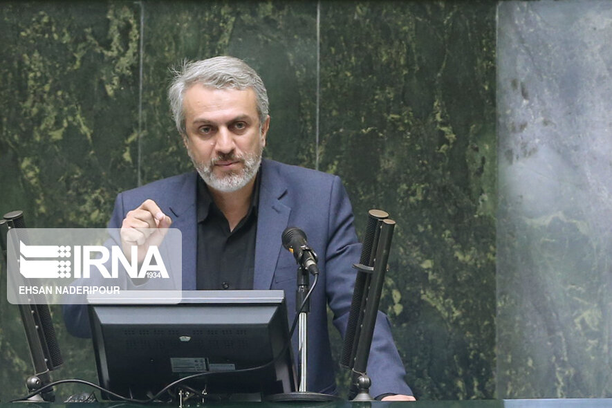 وزیر صنعت: برنامه‌ای برای واردات خودرو نداریم