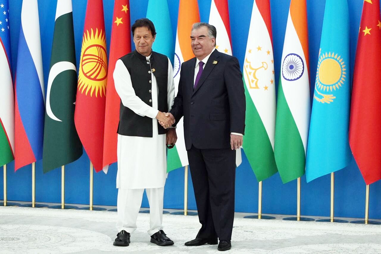 خیز عمران خان برای آغاز مذاکرات با دولت موقت طالبان