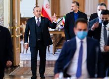 العربی الجدید: روابط پیچیده ایران و ترکیه از زمان حمله آمریکا به عراق؛ منافع تهران و آنکارا در سوریه و عراق با هم در تضاد است اما هیچ گاه پشت یکدیگر را خالی نکرده اند