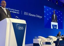 تحلیل زبان بدن وزیر دفاع آمریکا هنگام صحبت کردن درباره ایران در منامه/ لحن « آستین» تهدیدی نداشت