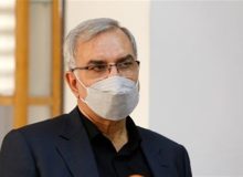 وزیر بهداشت: ۸۰ درصد از جمعیت هدف کشور، یک دوز و ۵۴ درصد نیز دور دوم واکسن کرونا را تزریق کرده اند/ آثاری از موج ششم‌ کرونا را نمی بینیم