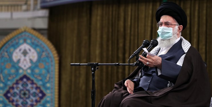 رهبر انقلاب: پیام شهیدان باید اتحاد و تلاش ملت و احساس مسئولیت مسئولان را بیشتر کند/ فشار جنگ مانع بروز استعدادهای مردم نشد
