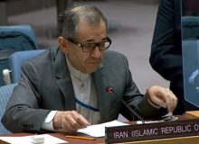 تخت‌روانچی: تهدیدها به مذاکرات کمک نمی‌کند/ برنامه موشکی بالستیک ادامه می‌یابد