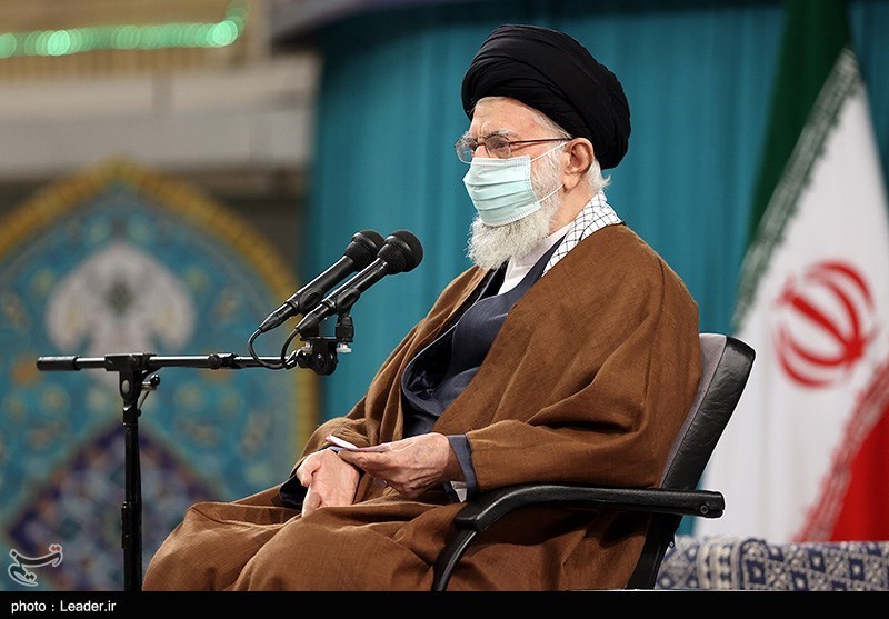 پیام رهبر انقلاب به تولید‌کنندگان نوشت‌افزار ایرانی: ” تولید باکیفیت نوشت‌‌افزار مایه‌ی افتخار است