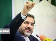 معتقد به توقیف نیستم/به بازیگری که ۴۳ سال اجازه کار نداشت مجوز دادیم