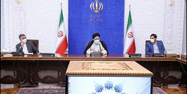 وجود فقر مطلق موجب ایجاد مسئولیت سنگین برای دولتمردان است