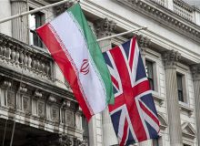 گاردین: پولی که انگلیس به ایران پس داد، در عمان بلوکه شده / از ۴۰۰ میلیون پوند، فقط یک میلیون پوندش به تهران منتقل شده