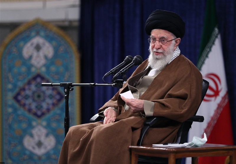 دولت برنامه‌های اقتصادی مهمی در پیش دارد همه کمک کنند تا به نتیجه دست یابد