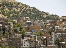 جولان ساخت‌وسازهای بدقواره در گلابدره
