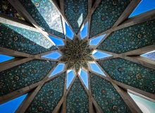 خیام، سرزنش‌گر رنج بیهوده و ستایش‌گر وقت آسوده