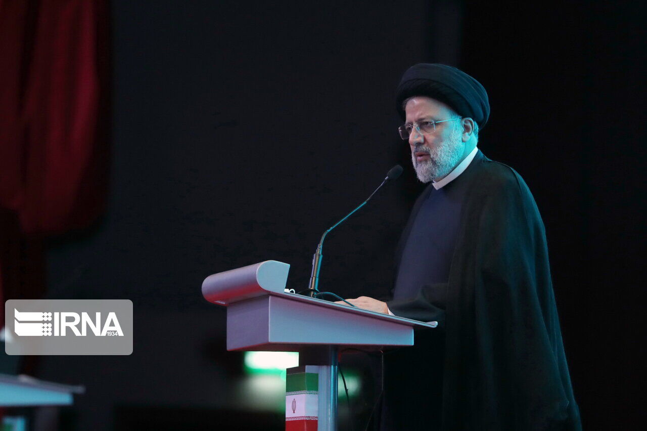 قانون عادلانه به دست مجریان عادل اجرا می‌شود
