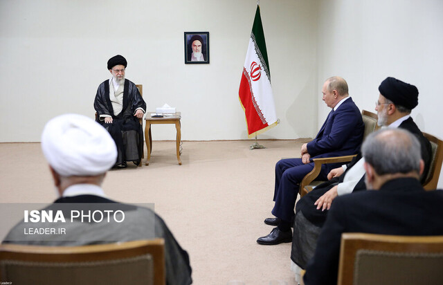 آمریکایی‌ها از منطقه شرق فرات در سوریه باید بیرون رانده شوند