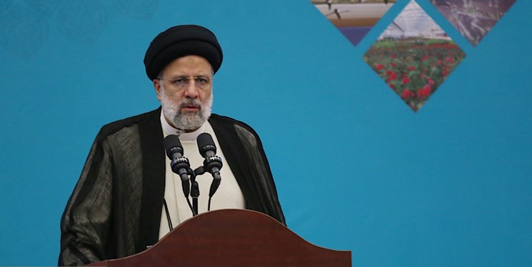 رئیسی: اجرای قانون در مورد بازنشستگان یک ضرورت قطعی است