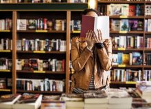 ۶ استراتژی‌ که شما را کتابخوان بهتری می‌کند