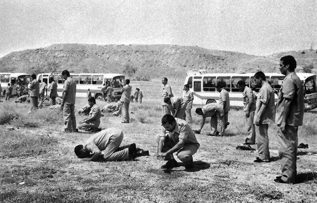 «مگه میتونی چیزی از ما بنویسی؟»