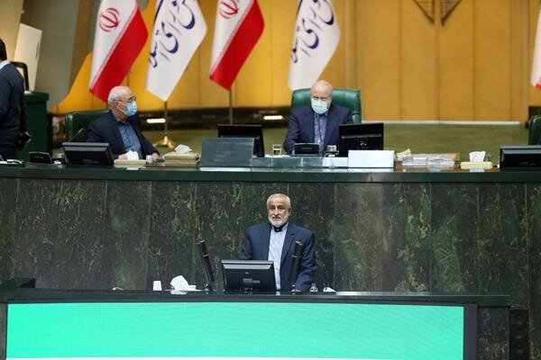نادران: با رای گرفتن متقلبانه وزرای پیشنهادی از مجلس مخالف هستم