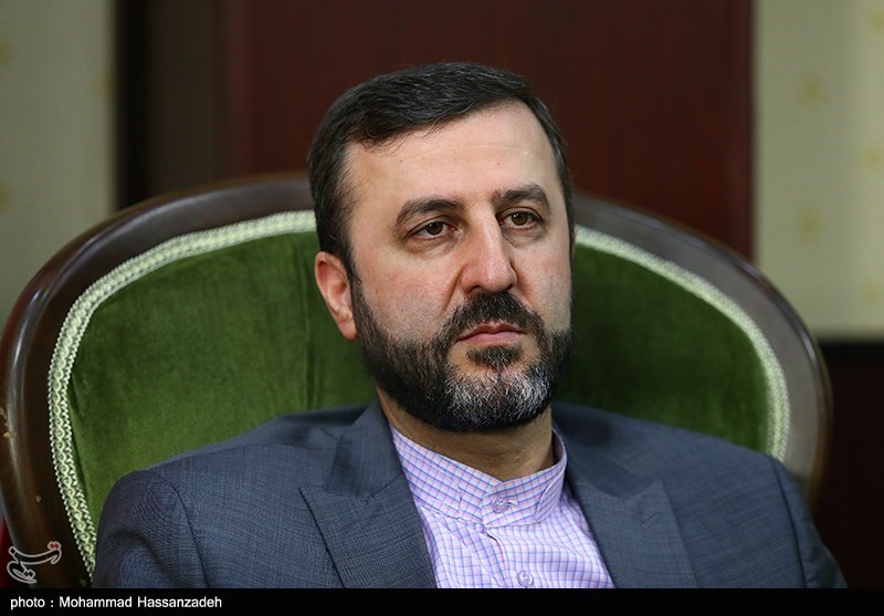 روشنگری درباره اغتشاشات در دیدار غریب‌آبادی با نمایندگان ۱۰۰ کشور