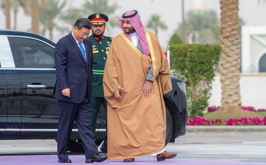 فقط ایران است که باعث شده بند ریاض و کاخ سفید پاره نشود / بن سلمان چگونه از کارت آمریکا و چین سود می برد؟