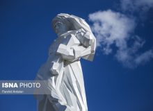 اینجا پیکره‌ها با تو حرف می‌زنند