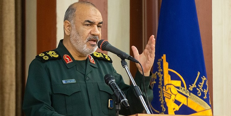 سرلشکر سلامی: اتفاقات چند ماه اخیر در کشور یک جنگ جهانی بود/ زنان و جوانان ما به دشمنان پاسخ‌های غیرتمندانه دادند
