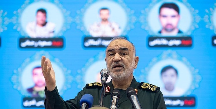 سرلشکر سلامی: دشمن با صرف همه اندوخته‌های خود نتوانست ملت ایران را شکست دهد