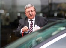 طعنه اولیانوف به بورل: زبان تهدید درباره ایران جواب نمی‌دهد