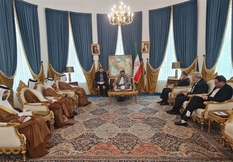 شمخانی: هیچ محدودیتی برای گسترش مناسبات با کشورهای همسایه قائل نیستیم