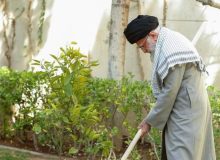 رهبر انقلاب: مسئولین باید موضوع مسمومیت دانش‌آموزان را با جدیت دنبال کنند