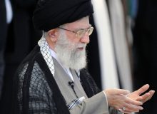 امام خامنه‌ای بر پیکر حسن غفوری‌فرد اقامه نماز کردند