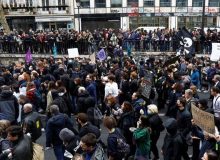 اعتراضات میلیونی در فرانسه از کنترل خارج شد