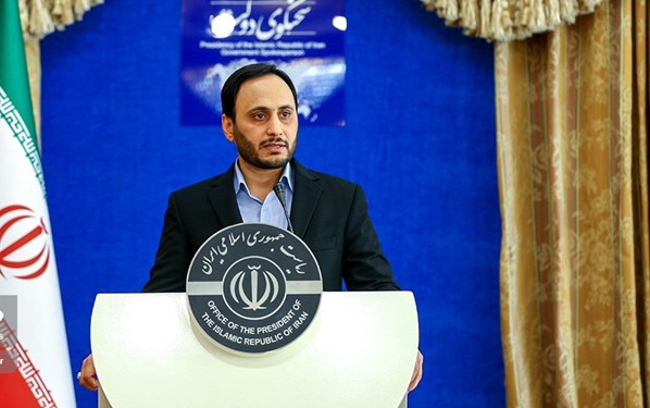 تصمیم مدیریتی دولت دربرخورد با علت تاخیر حقوق اسفند ماه فرهنگیان