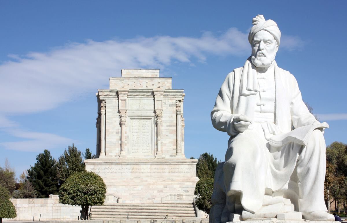 فردوسی ناجی زبان پارسی