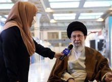 رهبر انقلاب: کتاب همچنان در جایگاه والای خود قرار دارد/ فرهنگ‌سازی کشور نیازمند کتاب است