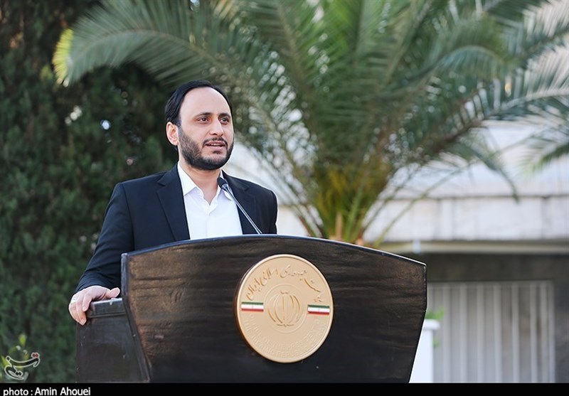 واکنش سخنگوی دولت به یک اظهارنظر درباره فروش جزایر/ حقوق بازنشستگان افزایش یافت