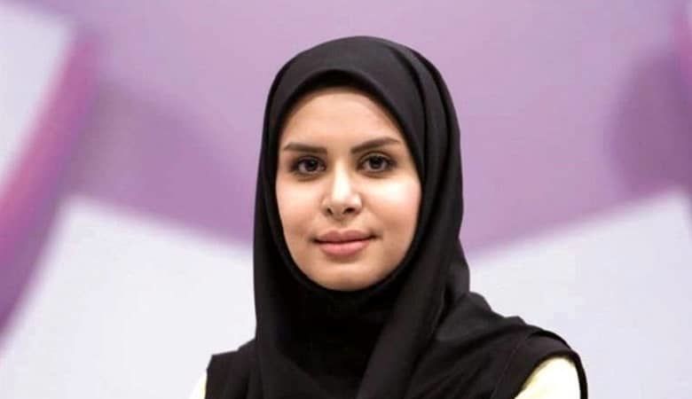خانم مجری اخراجی تلویزیون در کنار گیتی خامنه