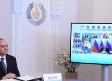 شخصیت های مصری: هدف قاهره از پیوستن به بریکس سقوط سلطه دلار است